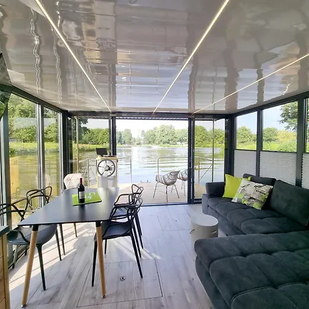 Hausboot Emsblick *