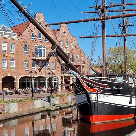 Hausboot Emsblick * Walchum